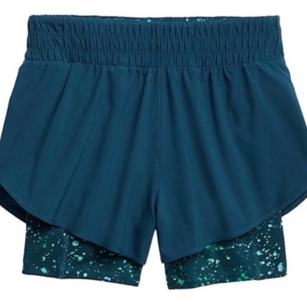 Athleta HIIT 2 in 1 cool splatter oceanic teal shorts